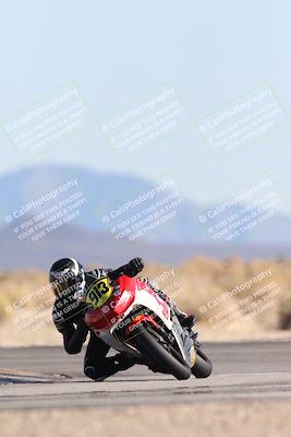 media/Dec-07-2025-CVMA (Sun) [[3e7d2de5dc]]/Race 9-Formula UL Shootout/